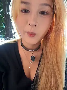 yuki june online show from November 22, 8:06 am