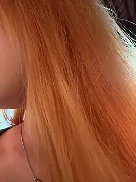 yuki june online show from October 27, 9:05 am