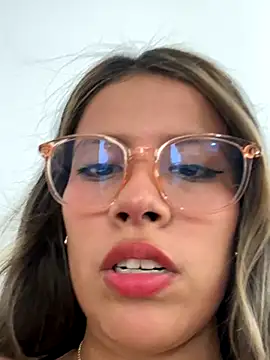 EMILIIA RICHTER   online show from October 6, 7:07 pm