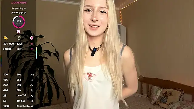 FridaAaberg online show from November 22, 7:33 am