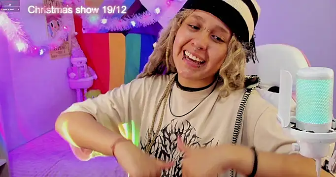 NekoWaifu online show from December 17, 1:59 pm