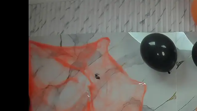 Isabella Blondetf online show from October 28, 8:03 pm