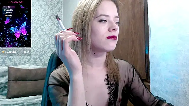 Kate  Loves online show from March 17, 7:18 pm