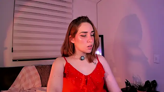 SarahCastillo  online show from October 13, 5:32 am