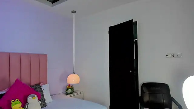 Amy Ferreira online show from November 10, 3:12 am