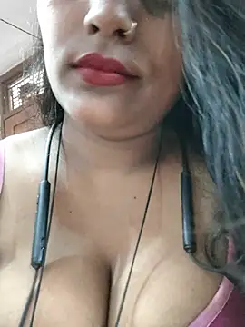 Jasmine Januja online show from July 7, 3:53 am
