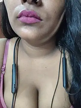 Jasmine Januja online show from July 16, 2:38 am
