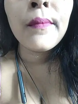 Jasmine Januja online show from August 7, 2:40 am