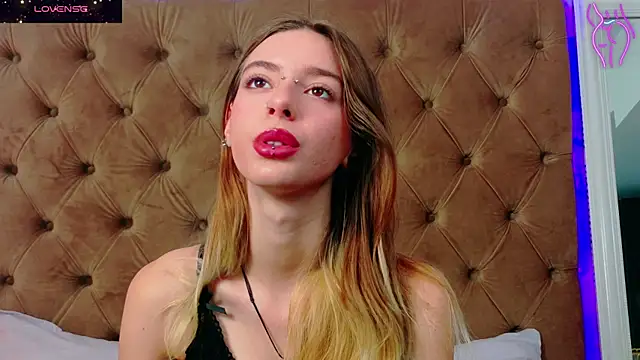 CoraVex online show from December 5, 5:40 am