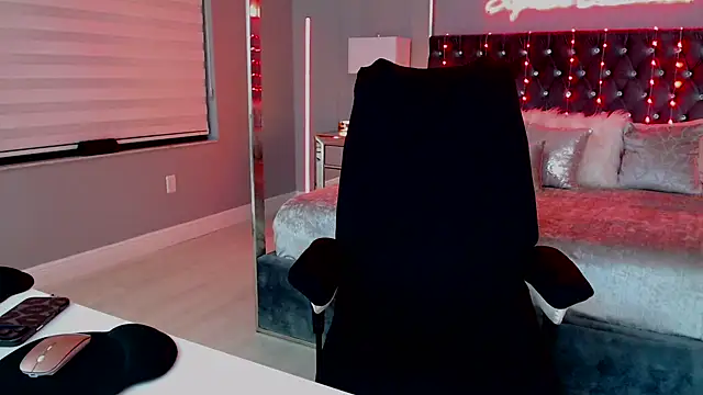 theofficialsophiasanchez online show from February 21, 6:36 am