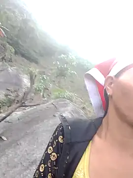 donna-bae online show from April 12, 10:07 am