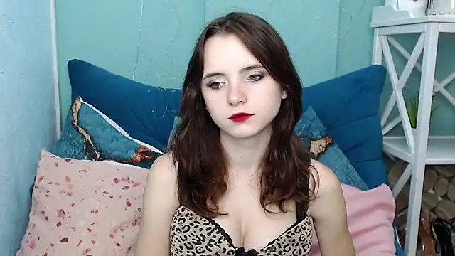 VivienneRo online show from September 27, 5:03 am