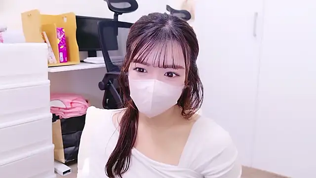 Snapshot of SatoYuri_jp chatting on November 1, 5:00 am SatoYuri jp online show from November 1, 5:00 am