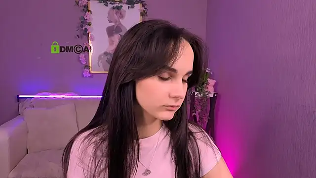 ariana ross7 online show from March 10, 1:15 pm