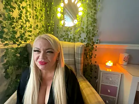 BonnyDesire online show from October 26, 3:18 pm