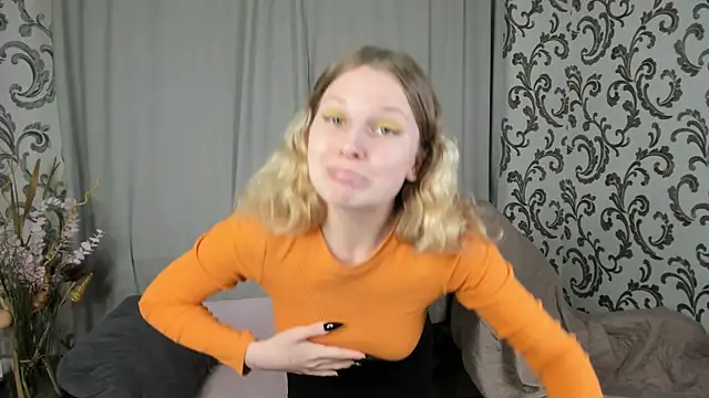  Velvet peach  online show from November 23, 11:56 am