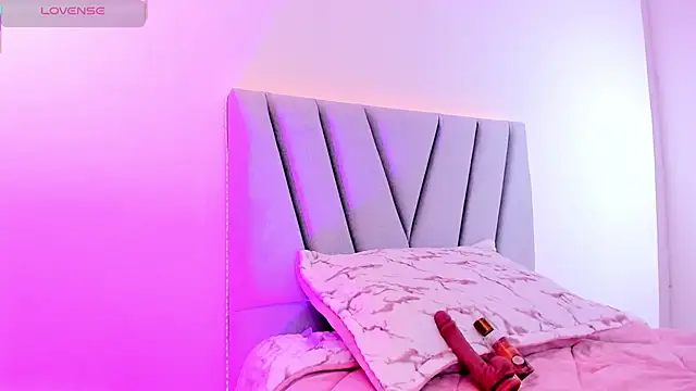 Doll lauren online show from October 17, 6:00 pm