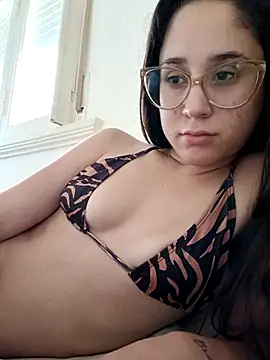 linameii online show from December 18, 5:07 pm