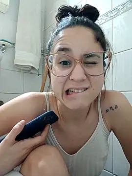 linameii online show from November 15, 1:39 am