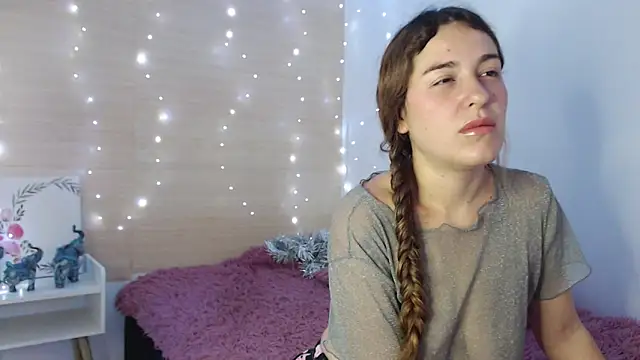 kat desiree online show from December 22, 1:14 pm