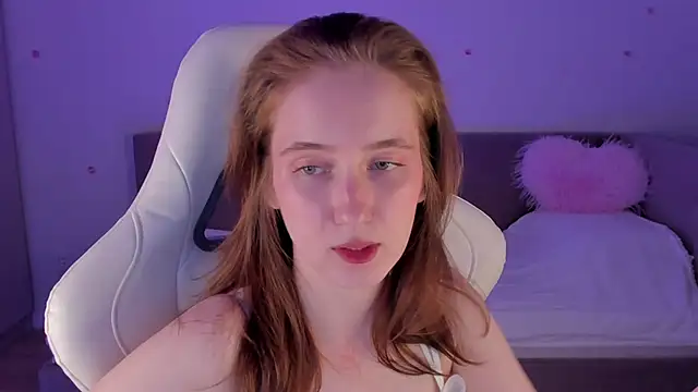 CrystalSoul  online show from October 25, 9:21 pm