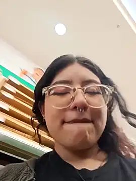 SabrinaV  online show from February 24, 10:19 pm