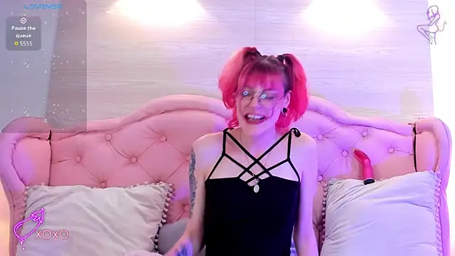 Rossiie Hunt  online show from October 1, 6:02 pm