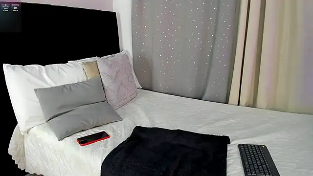 Snapshot of Lenapaul_ chatting on September 27, 2:52 am Lenapaul  online show from September 27, 2:52 am