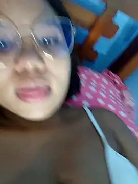 little onixx online show from October 16, 1:14 pm