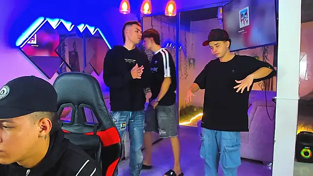 Houseofwarrios online show from April 18, 5:32 am