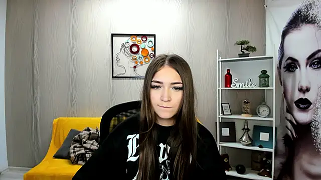 EllaClarke online show from October 22, 11:37 am