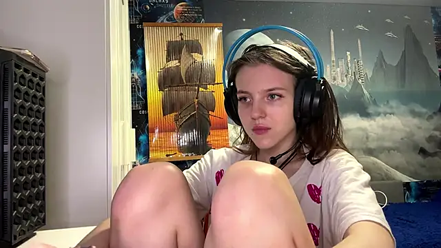 Elira Breeze online show from December 3, 12:51 pm