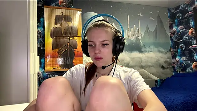 Elira Breeze online show from November 12, 1:20 pm