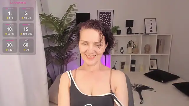 Irene Marlow online show from June 5, 7:47 am