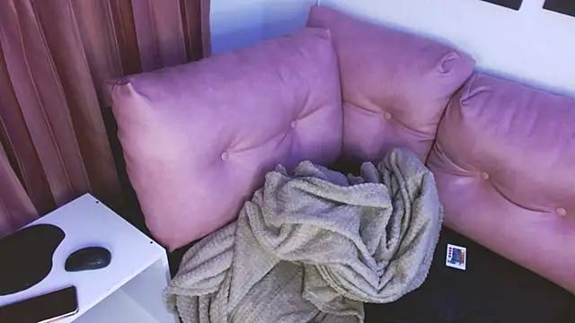 ladymooncs online show from November 14, 4:45 am