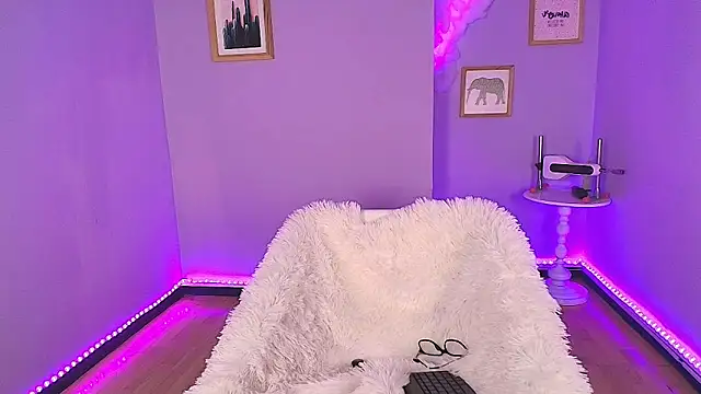 cat nasty online show from February 4, 4:21 pm