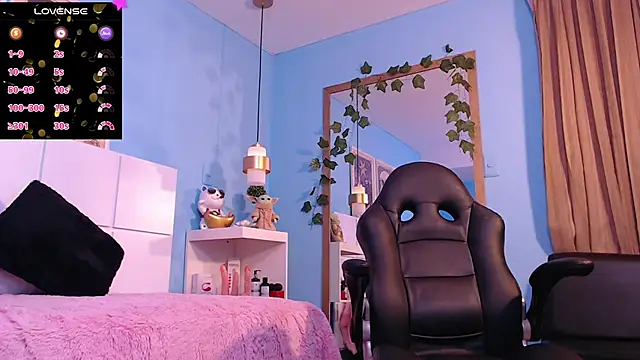 PenelopeBond online show from November 16, 12:45 am