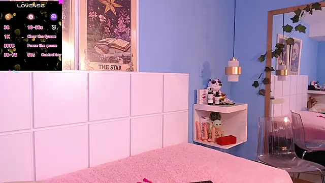 PenelopeBond online show from November 7, 2:00 pm