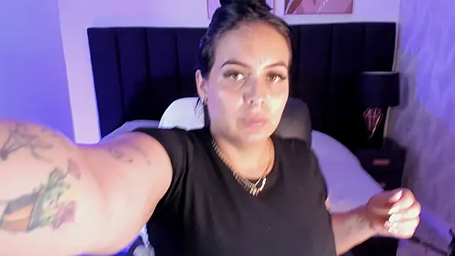 camiladuke7 online show from December 1, 7:38 pm