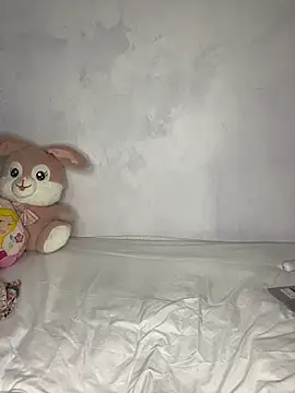 liahouses online show from November 11, 11:35 pm