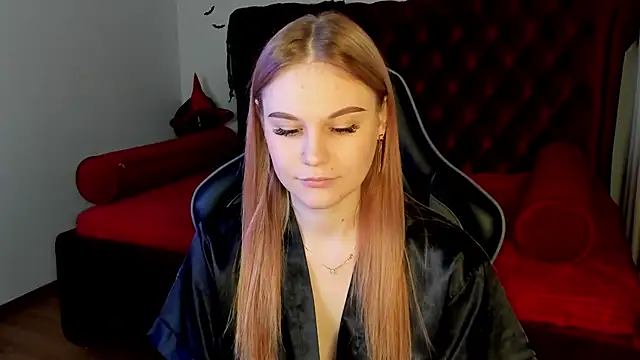 AriaWell online show from November 10, 5:19 pm