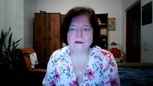 Violet Pulse online show from November 7, 5:40 pm