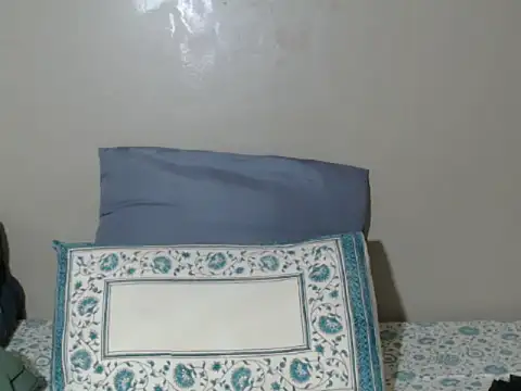 Snapshot of Bubblydollxx chatting on October 6, 10:54 am Bubblydollxx online show from October 6, 10:54 am