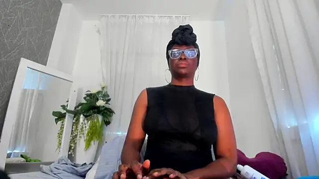 LolaJenkinss online show from October 15, 1:25 pm