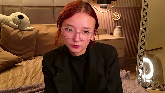 Silvia Lore online show from September 26, 5:49 am