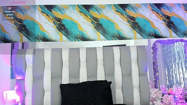 IsaDiiaz online show from April 10, 6:52 am