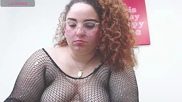 AmandaaWats online show from April 9, 10:20 am