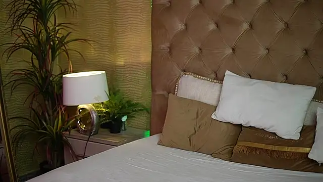 TiffanyTaboo online show from September 27, 8:38 pm