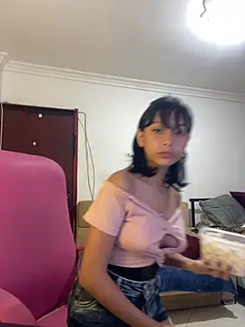 xoxo milk online show from November 27, 9:28 pm