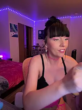 MaciiMayy online show from November 18, 2:01 am